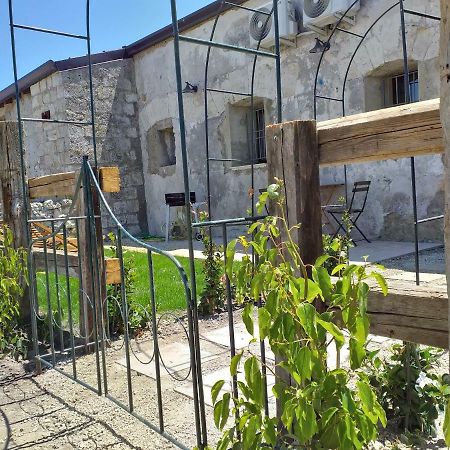 Gibbesi Country Farm Piccolo Cottage Naro Екстериор снимка