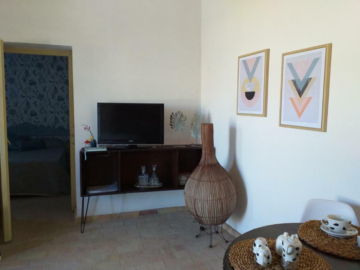 Gibbesi Country Farm Piccolo Cottage Naro Екстериор снимка