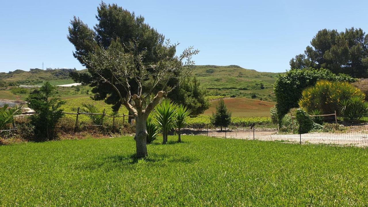 Gibbesi Country Farm Piccolo Cottage Naro Екстериор снимка
